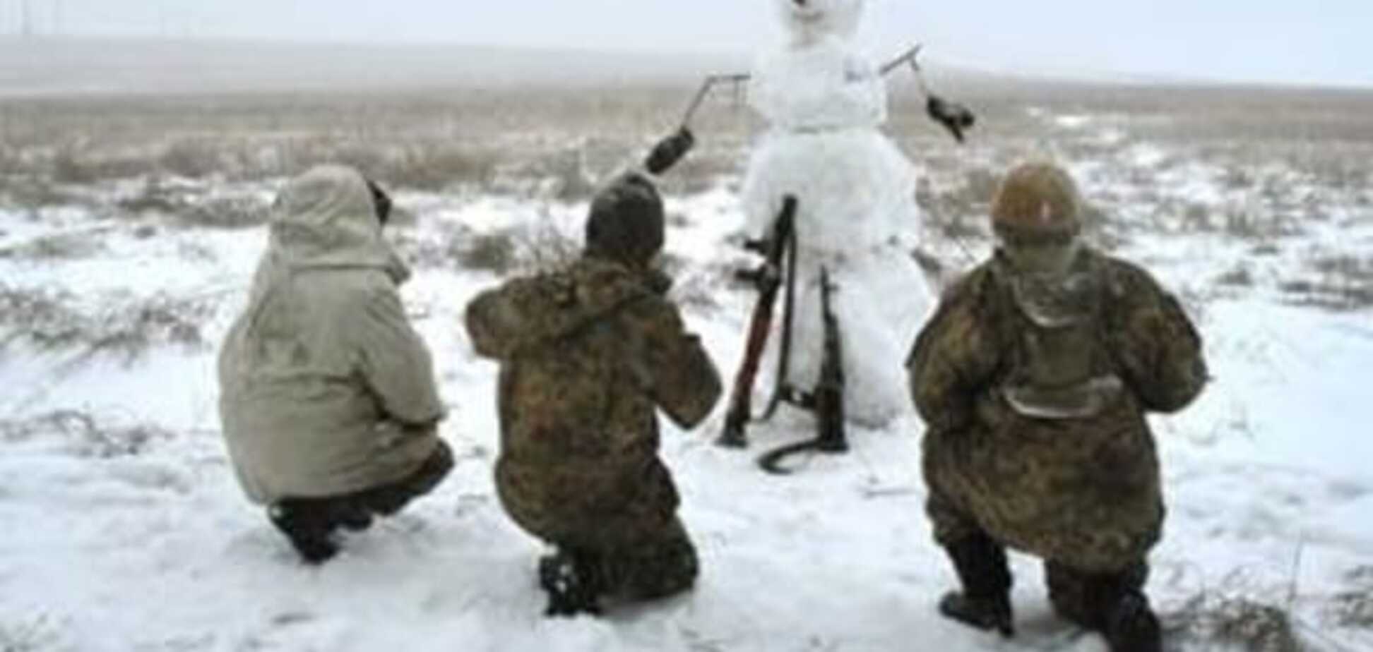 В зоне АТО на Донбассе появились 'боевые' снеговики: опубликованы фото