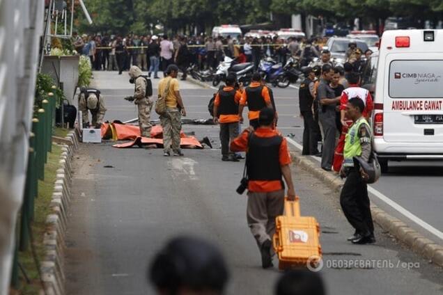 ИГИЛ вездесущий: исламисты взяли на себя ответственность за теракты в Джакарте