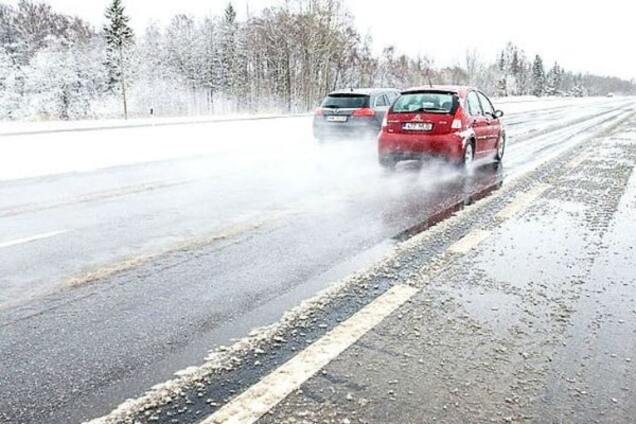 На Киевщину возвращаются снег и гололед
