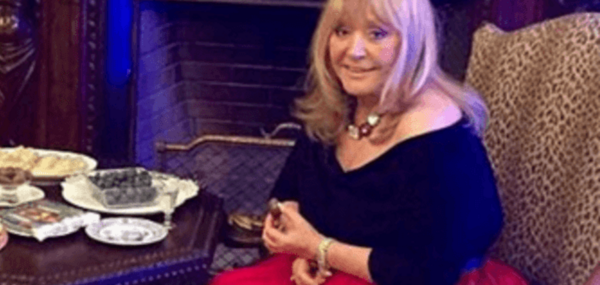 Баловались плюшками: Пугачева перед Галкиным соблазняла Жванецкого откровенным декольте