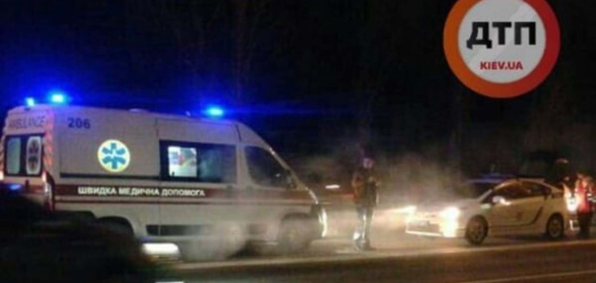 В Киеве водитель Skoda не по своей воле сбил пешехода