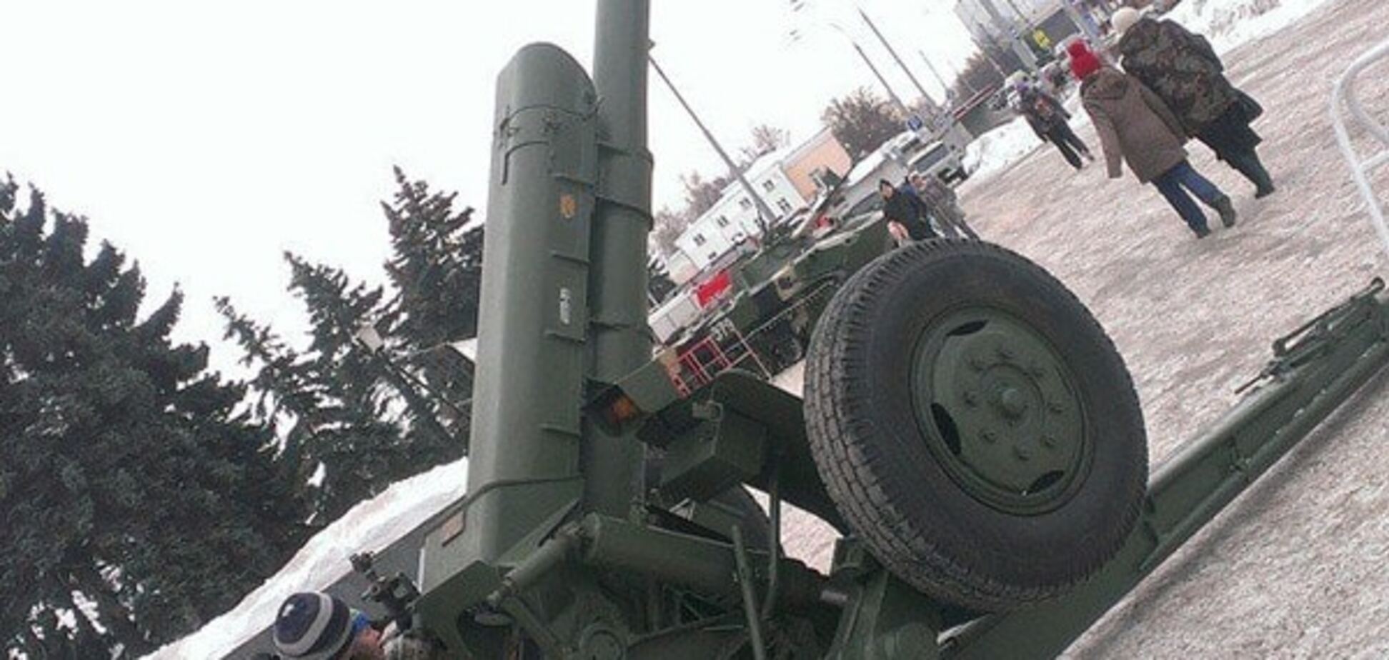 Щось замишляють: окупанти розгорнули 'відведену' артилерію в Макіївці
