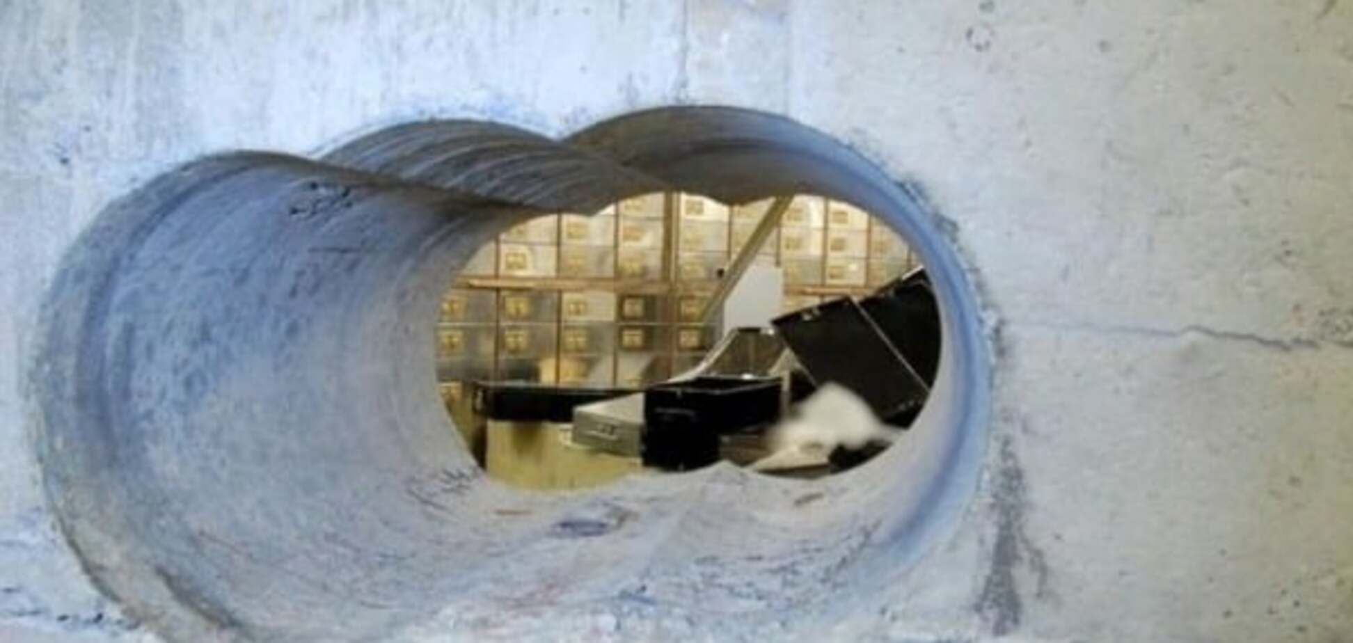 В Британии осудили 'банду дедушек', укравших драгоценностей на $20 млн