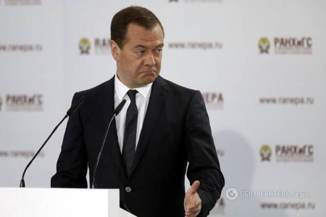 Живите по средствам: Медведев впервые откровенно призвал россиян готовиться к худшему