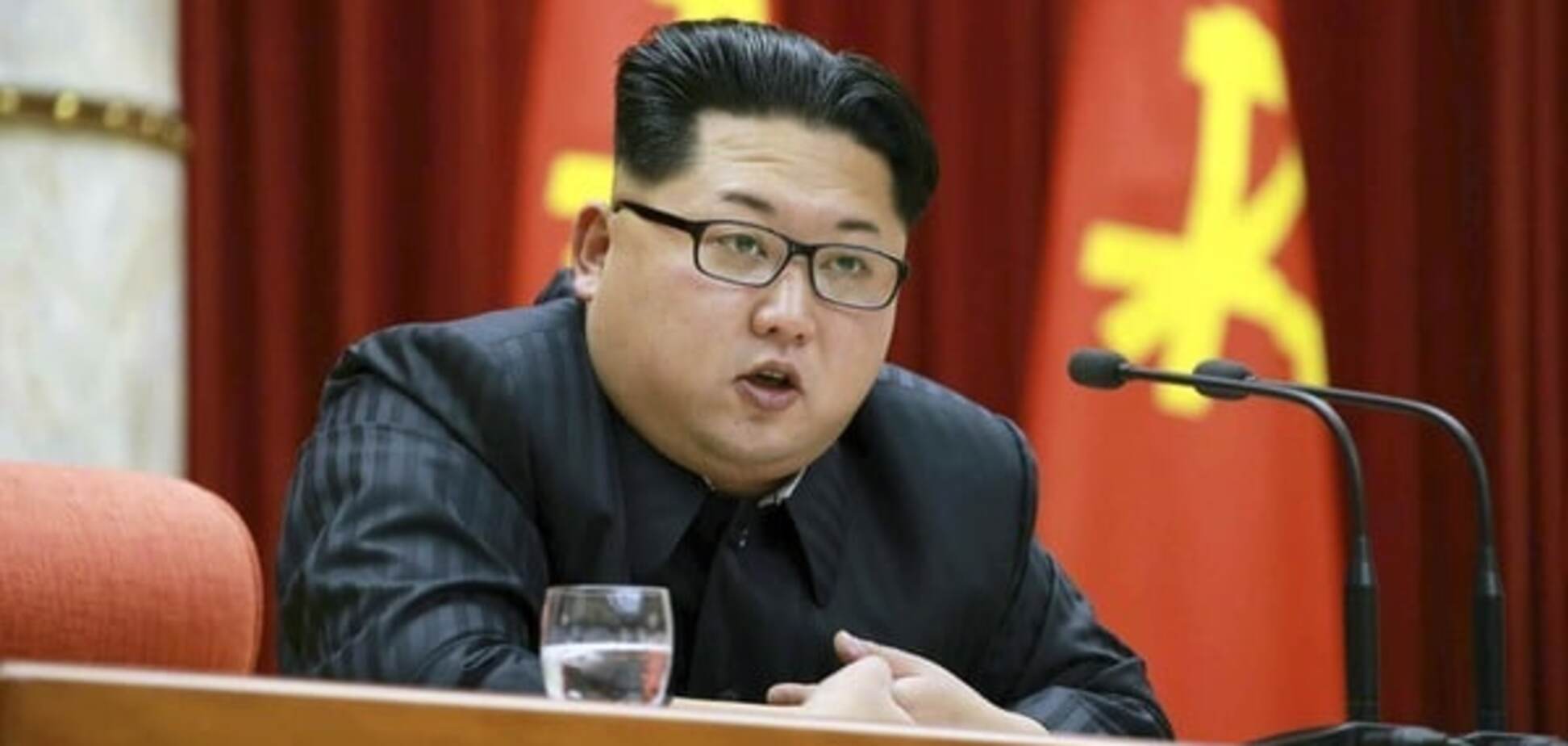 Ким Чен Ын наградил создателей водородной бомбы и снова пригрозил США