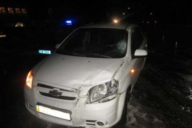 На Київщині водій Сhevrolet збив на переході чоловіка