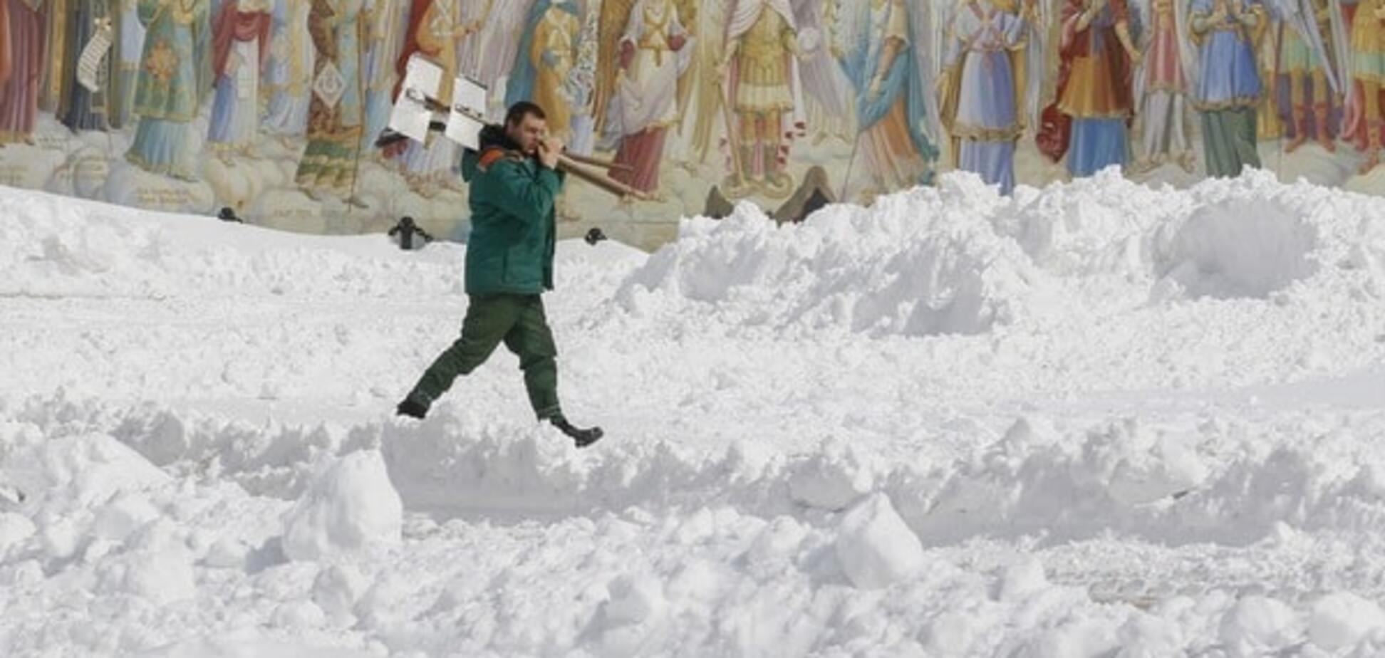 Штормовое предупреждение: Киев заметет снегом