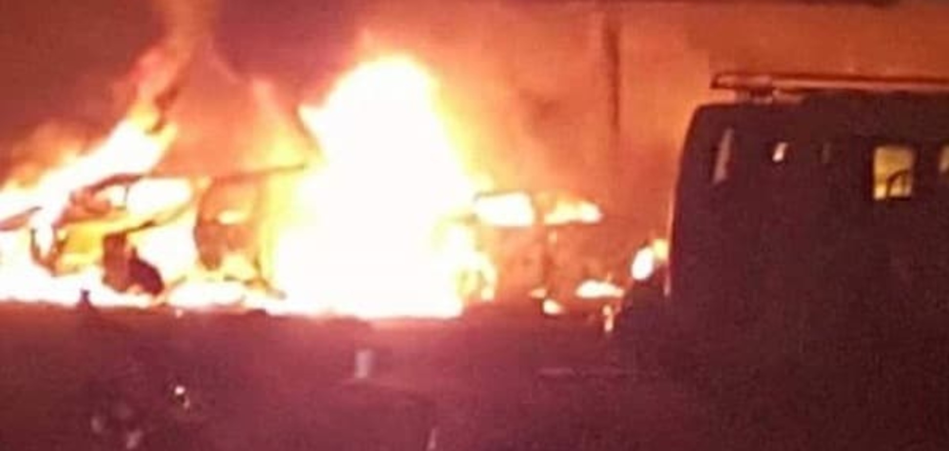 Стрельба и взрывы: в крупнейшей гостинице Буркина-Фасо произошел теракт