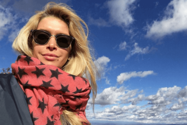 Растрепанная Брежнева выложила загадочное фото с божьими коровками