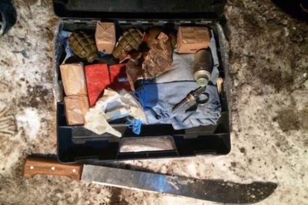 На Киевщине задержали дезертира с арсеналом оружия