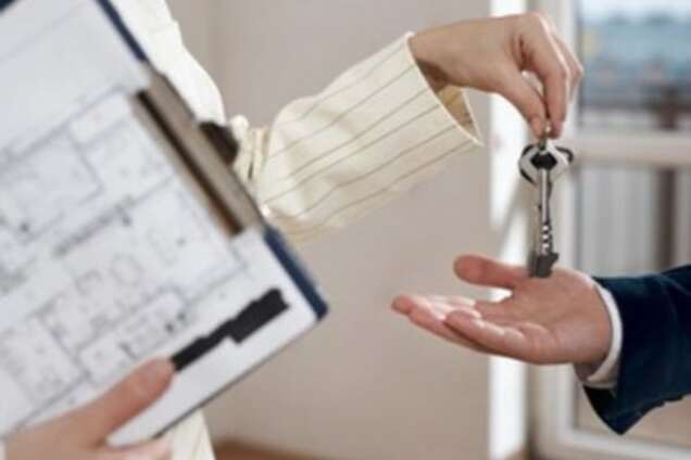 Лавочка закроется: у Яценюка хотят вывести аренду жилья из тени