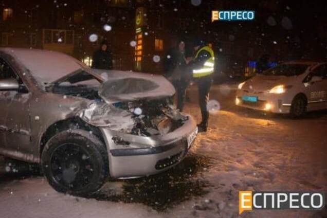 В Киеве водитель без сознания устроил ДТП