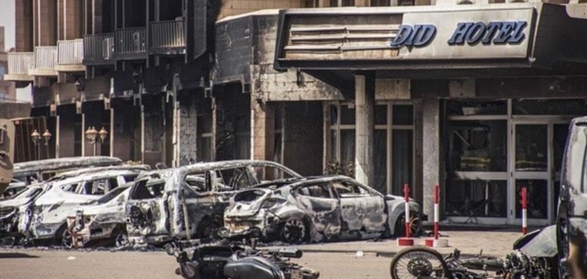 Теракт в Буркина-Фасо: стали известны подробности и имена погибших украинцев