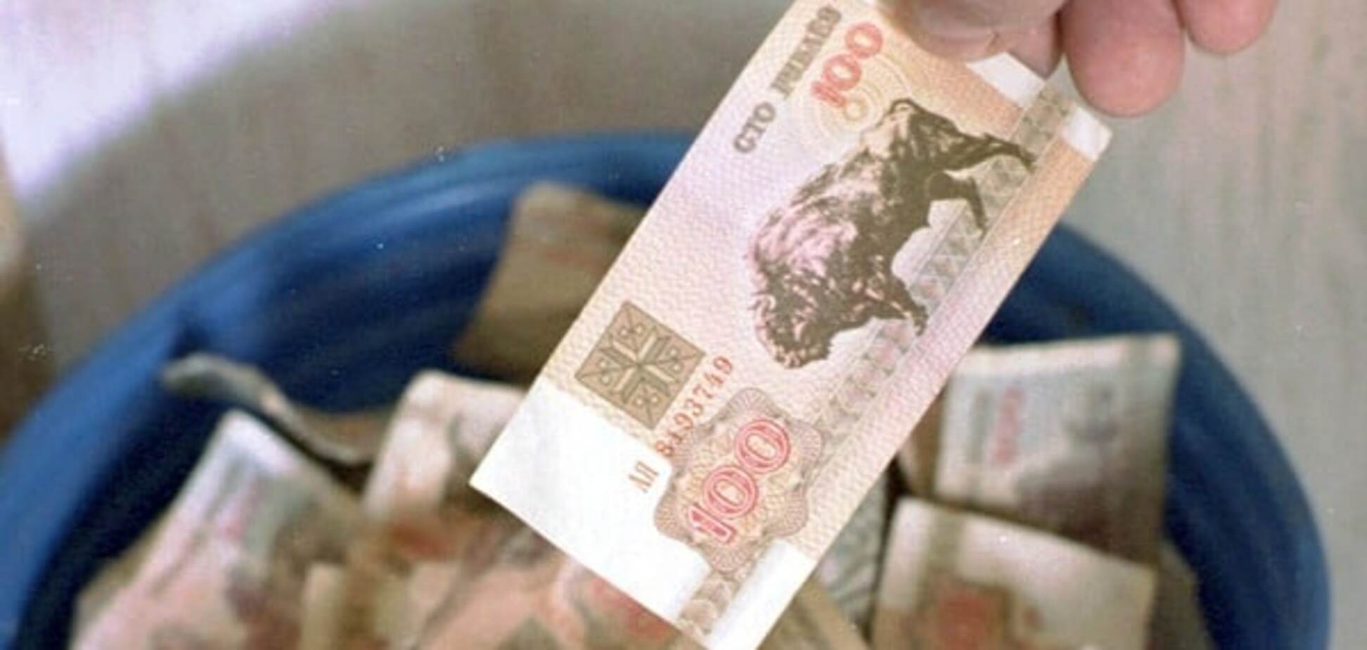 В Беларуси обвалился курс рубля