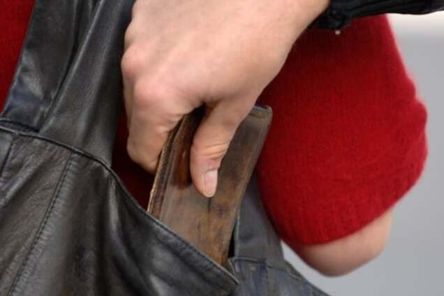 В Киеве горожане задержали с поличным карманников-рецидивистов