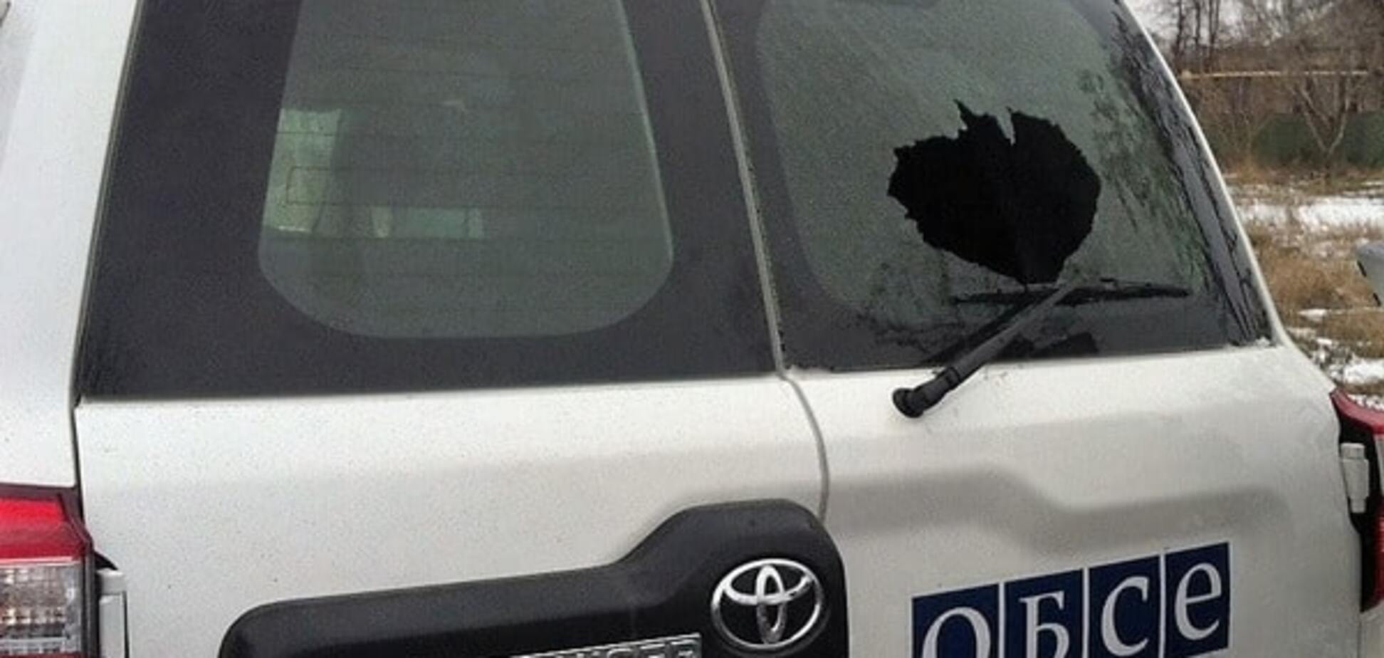Террористы в Марьинке обстреляли автомобиль ОБСЕ
