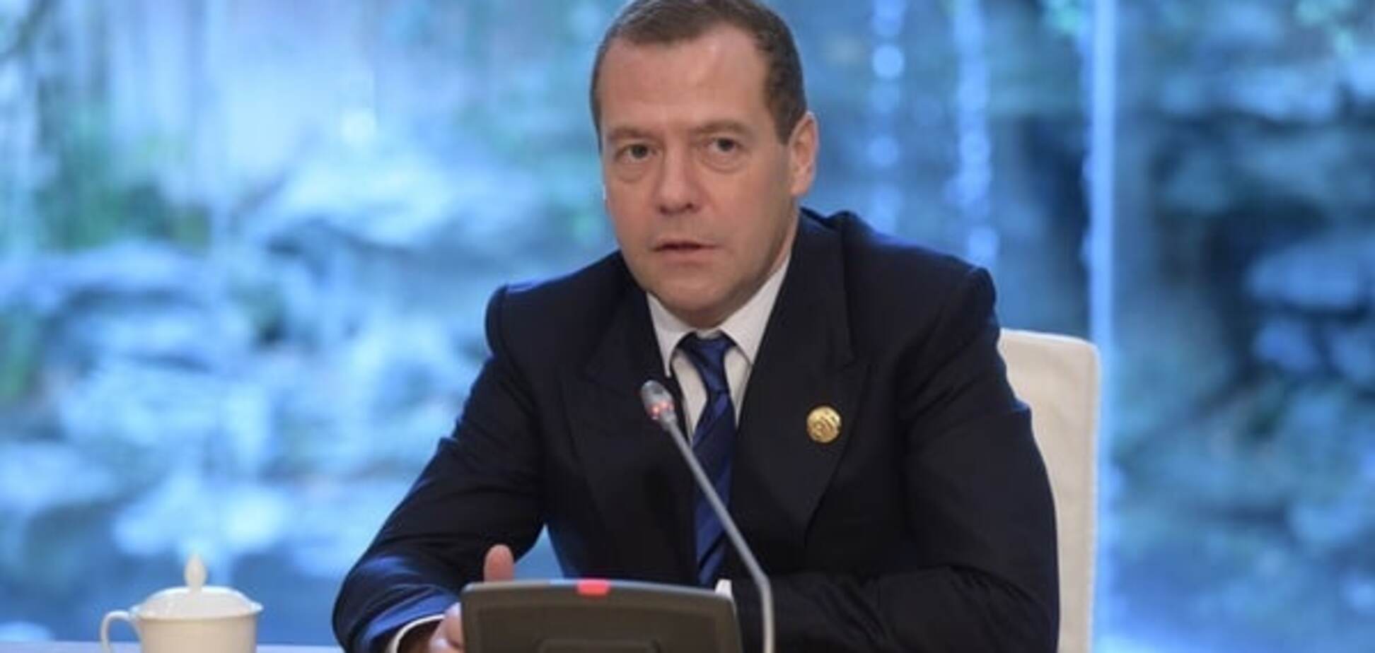Медведев расписался в бессилии предугадать цены на нефть