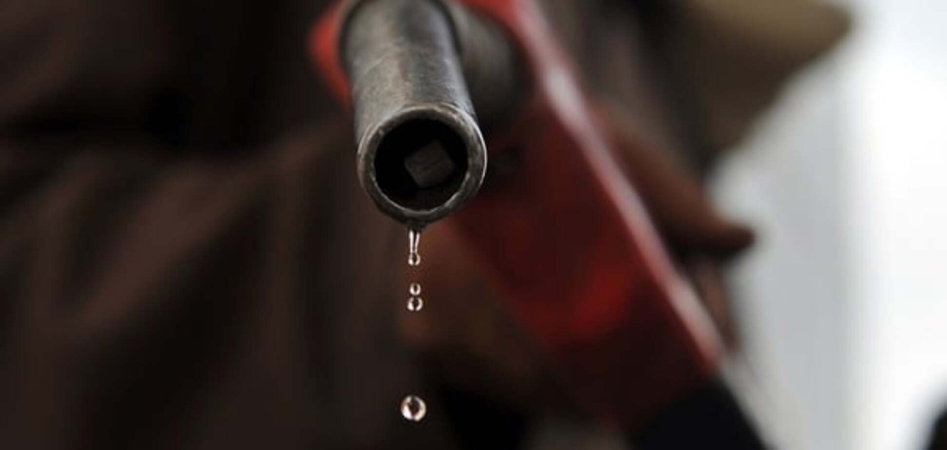 Секрет цены бензина: эксперт рассказал, почему не дешевеет топливо в Украине