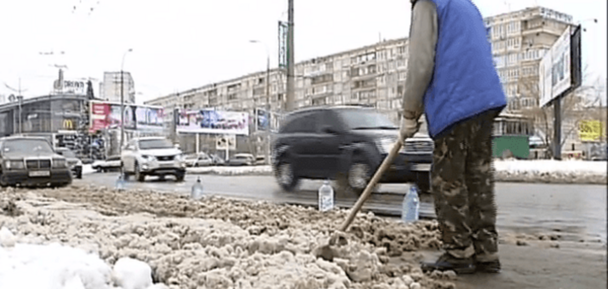 Привет от чиновников: кто саботирует уборку снега в Киеве