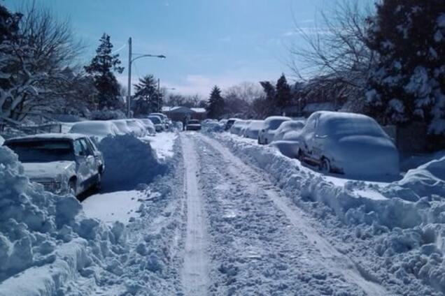 Непогода в Украине: из-за снегопадов закрыли дороги в четырех областях
