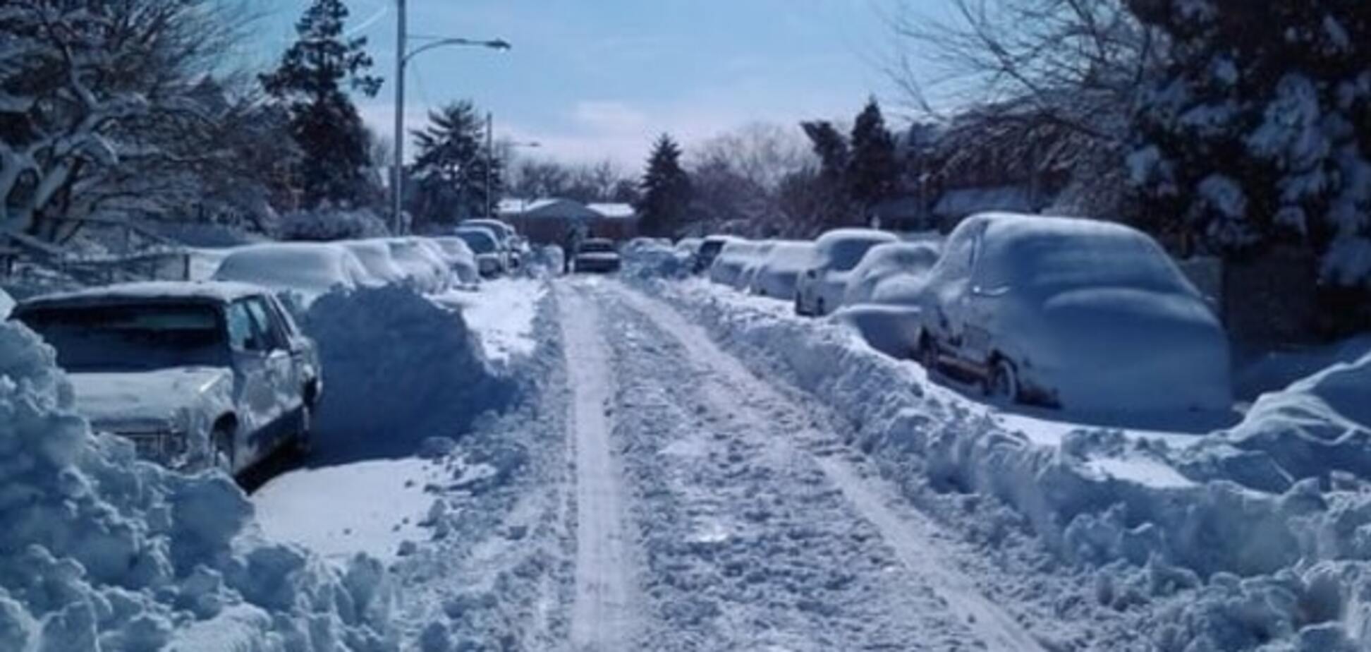 Негода в Україні: через снігопади закрили дороги у чотирьох областях