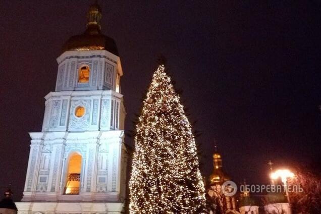 В Киеве демонтируют главную новогоднюю елку Украины
