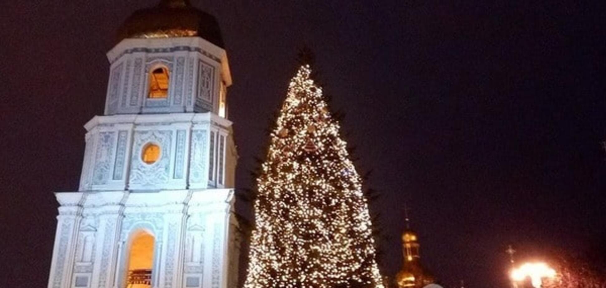 В Киеве демонтируют главную новогоднюю елку Украины