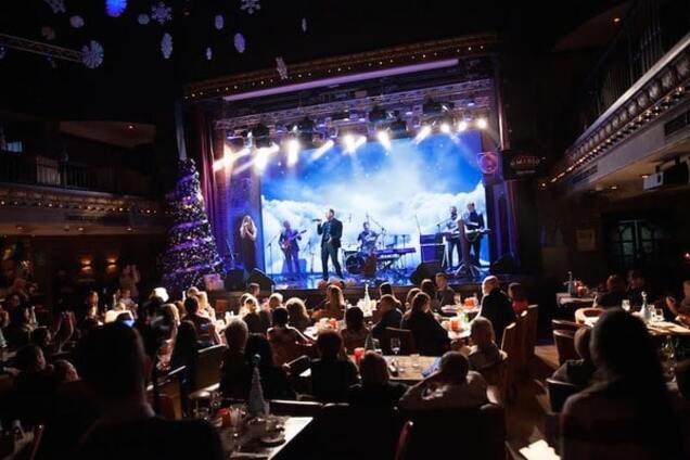 Победитель 'Голосу Країни' поразил зрителей исполнением колядок на восьми языках