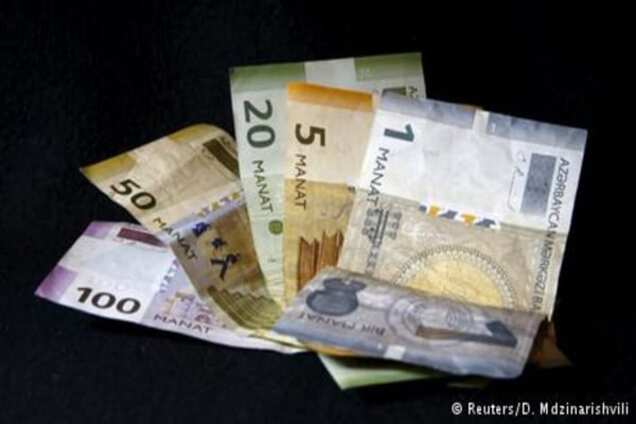 Азербайджан намагається втримати курс національної валюти