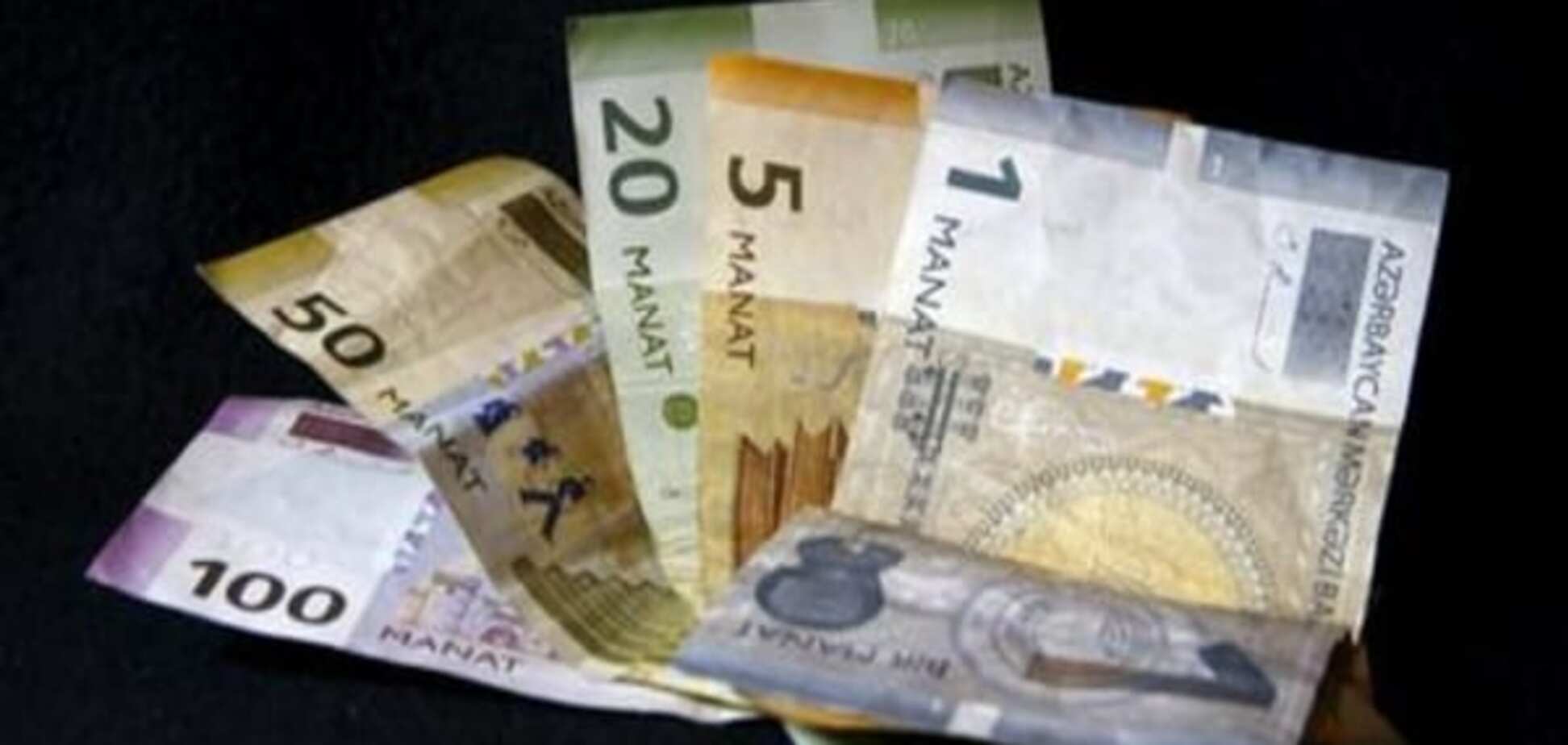 Азербайджан намагається втримати курс національної валюти