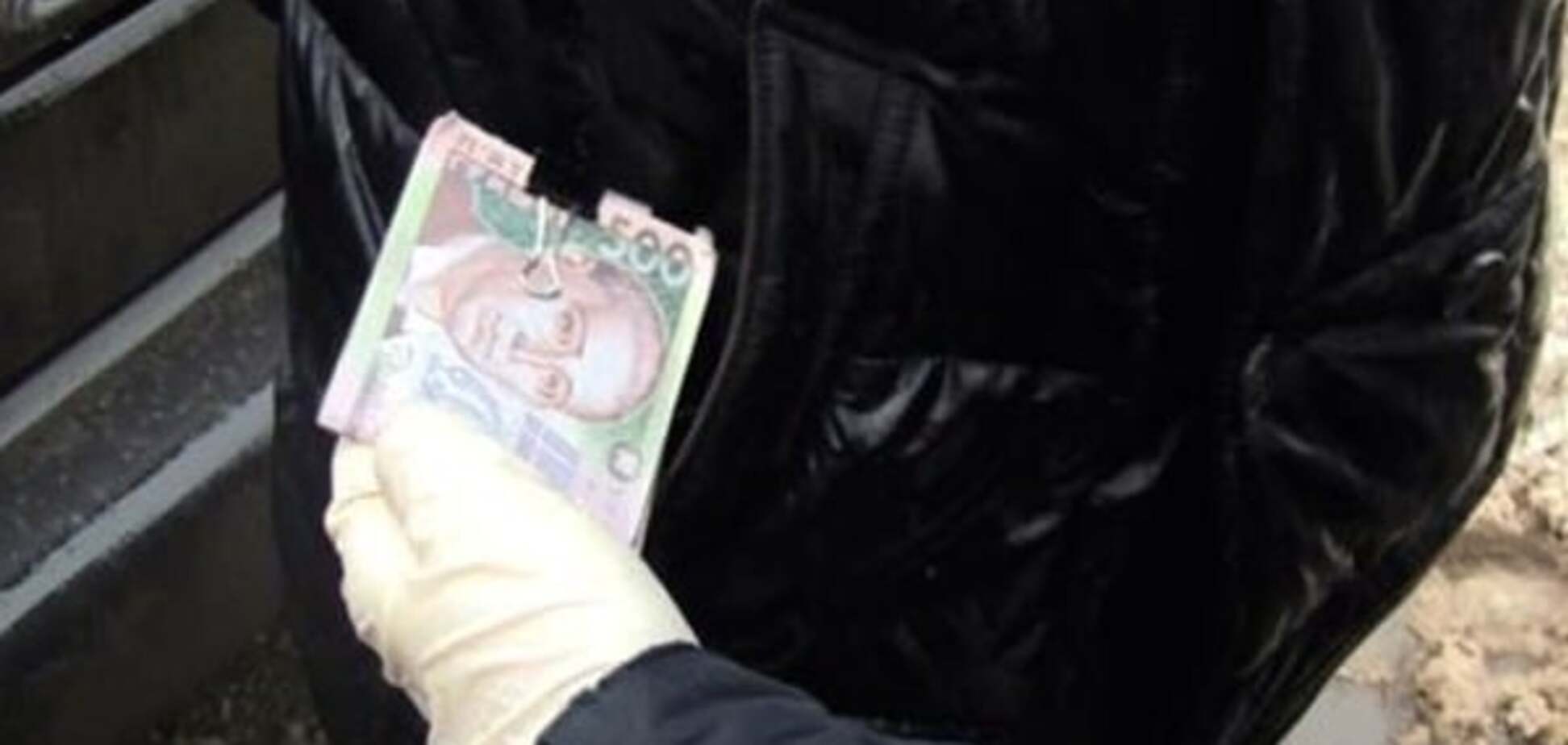 Чьи деньги: в Киеве группа аферистов охотилась за пенсионерами