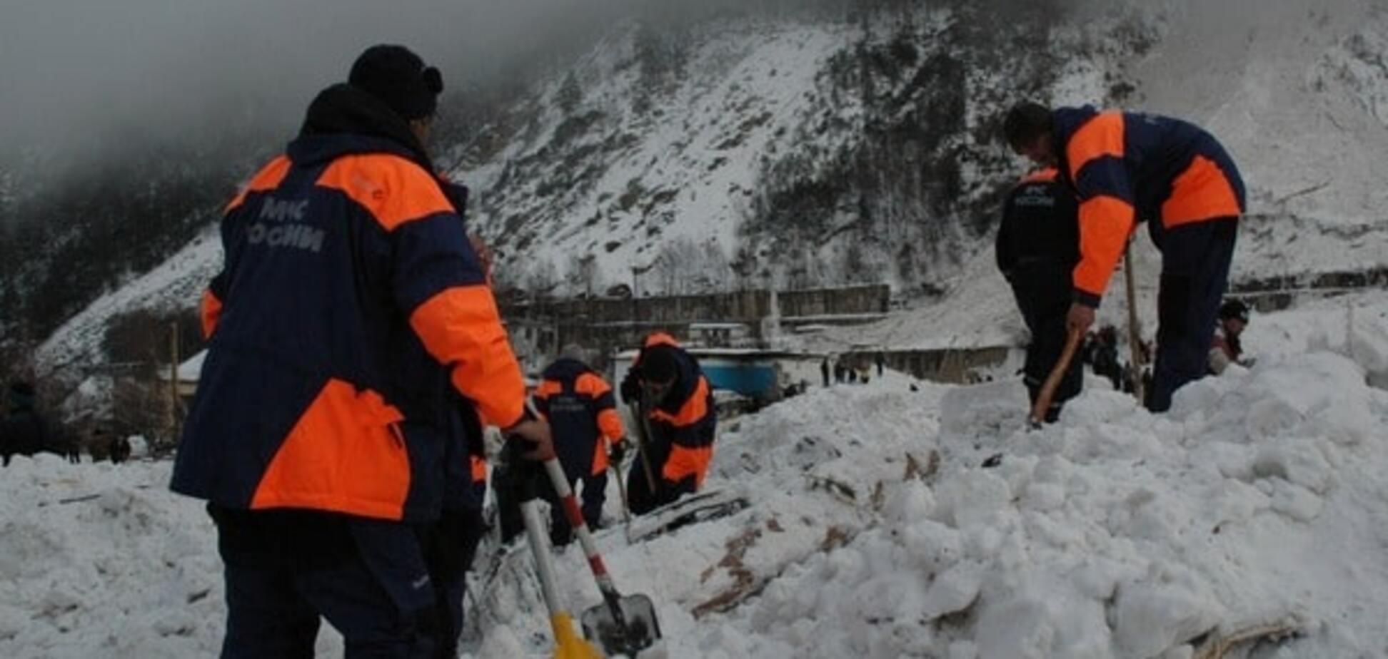 На Кавказе спасли одного из украинских альпинистов, попавших под лавину