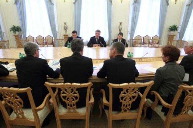 Оппозиционный блок заявил о готовности всеми средствами участвовать в восстановлении Донбасса