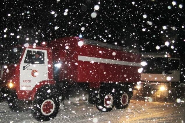 Снежный плен: как Украина переживает непогоду - прогнозы, фото и видео