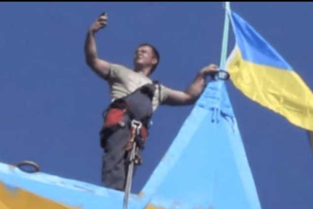 В сети набирает популярность песня про Бандеру в стиле Челентано: видеофакт