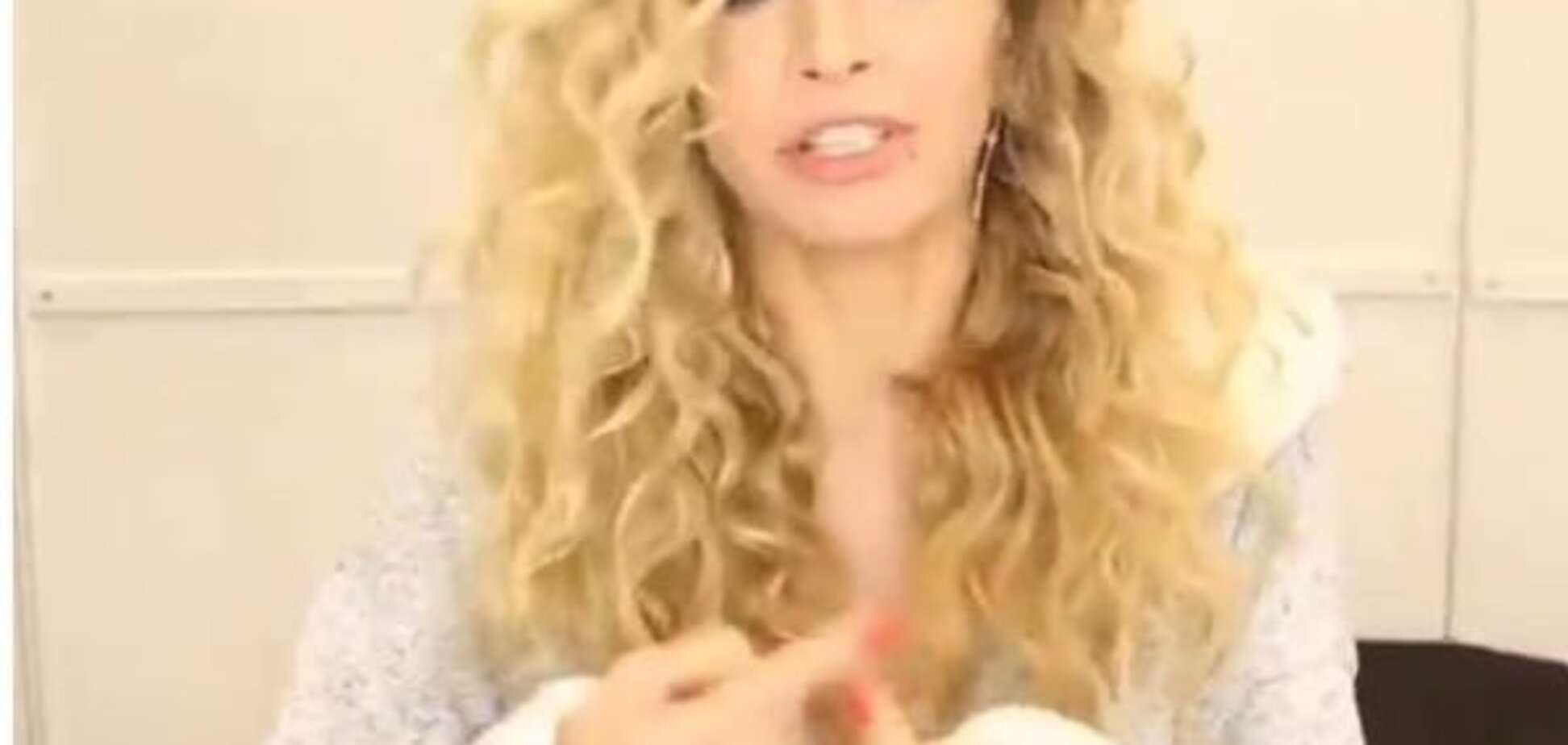 В костюме зайчика: Брежнева поздравила с Новым годом