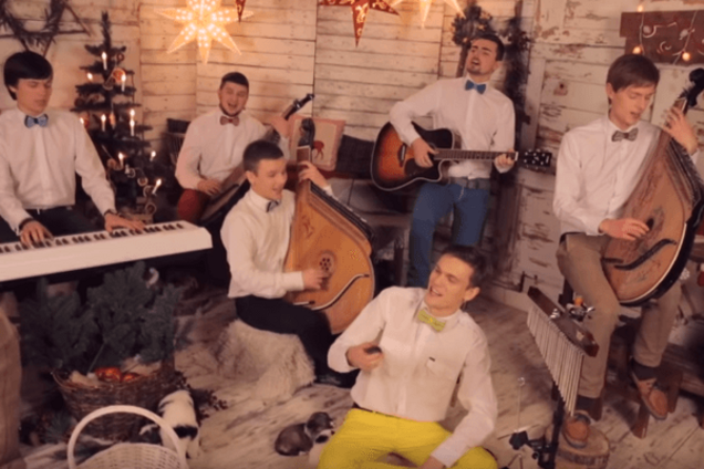 Бандуристы спели на украинском языке рождественский хит Jingle Bells