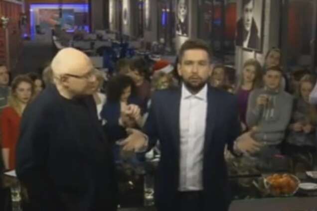 Украинский ведущий сделал предложение любимой в прямом эфире