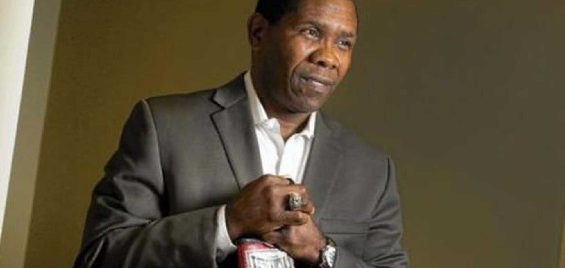 Умер известный американский боксер