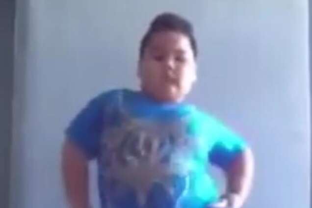 Новая звезда: полный мальчик покорил сеть зажигательным танцем