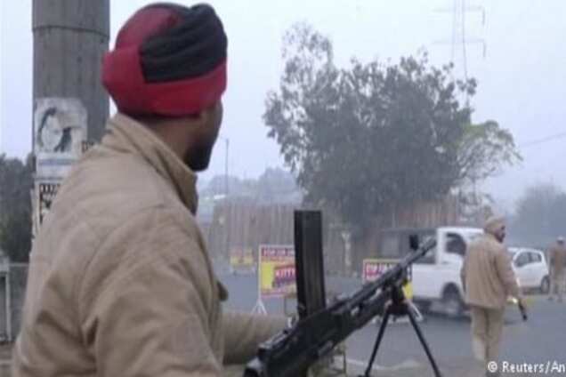 Шестеро загиблих внаслідок нападу бойовиків на індійську авіабазу