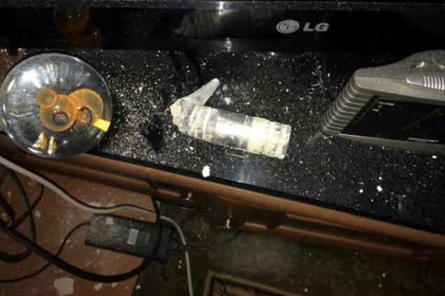 Новогодний 'подарок': террористы в Донецке попали в жилой дом, опубликованы фото