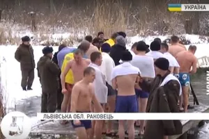 Бойцам пришлось постоять в очереди
