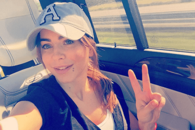 Лорак з чоловіком прокотилися в американському метро в смішних нарядах