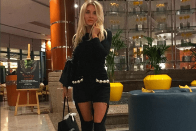 'Чудо-штанці'. Дружина тренера Шахтаря вразила зовнішнім виглядом: ефектне фото