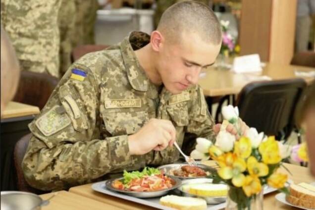 Гусев скрывает убытки от эксперимента с питанием военных - Группа ИС