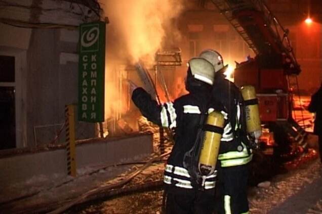 При пожаре в доме в центре Киева пострадала квартира посла МИДа