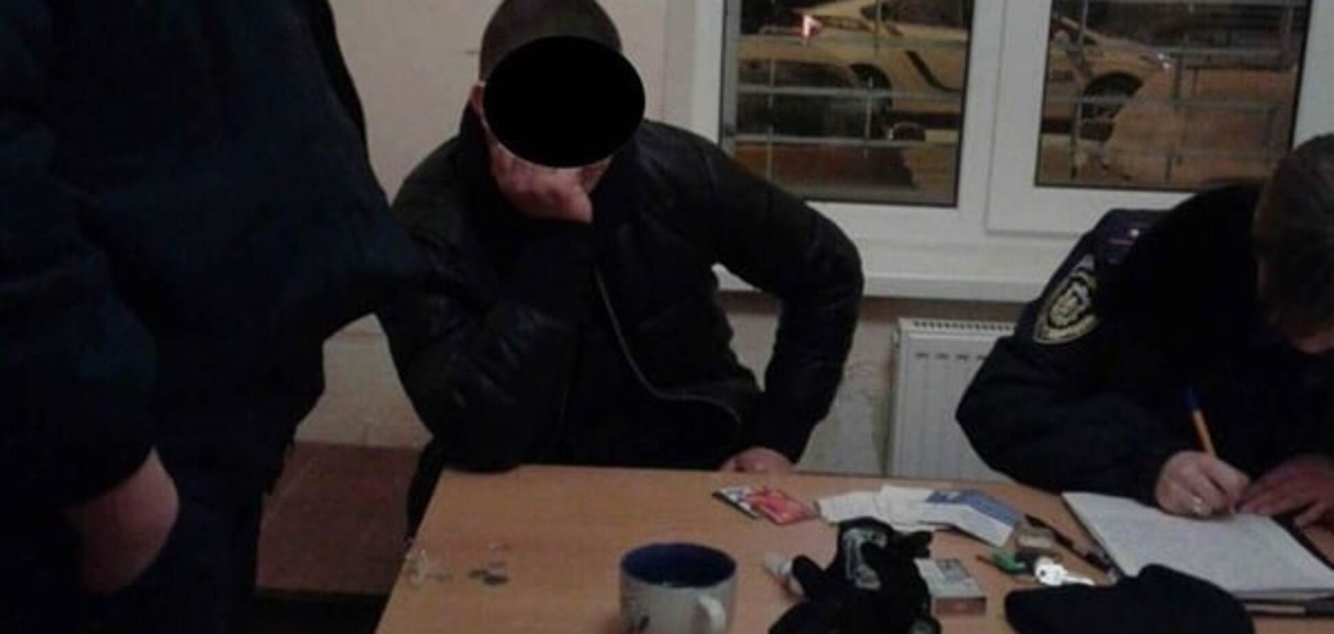 Во Львове патрульный на досуге задержал грабителя банкомата