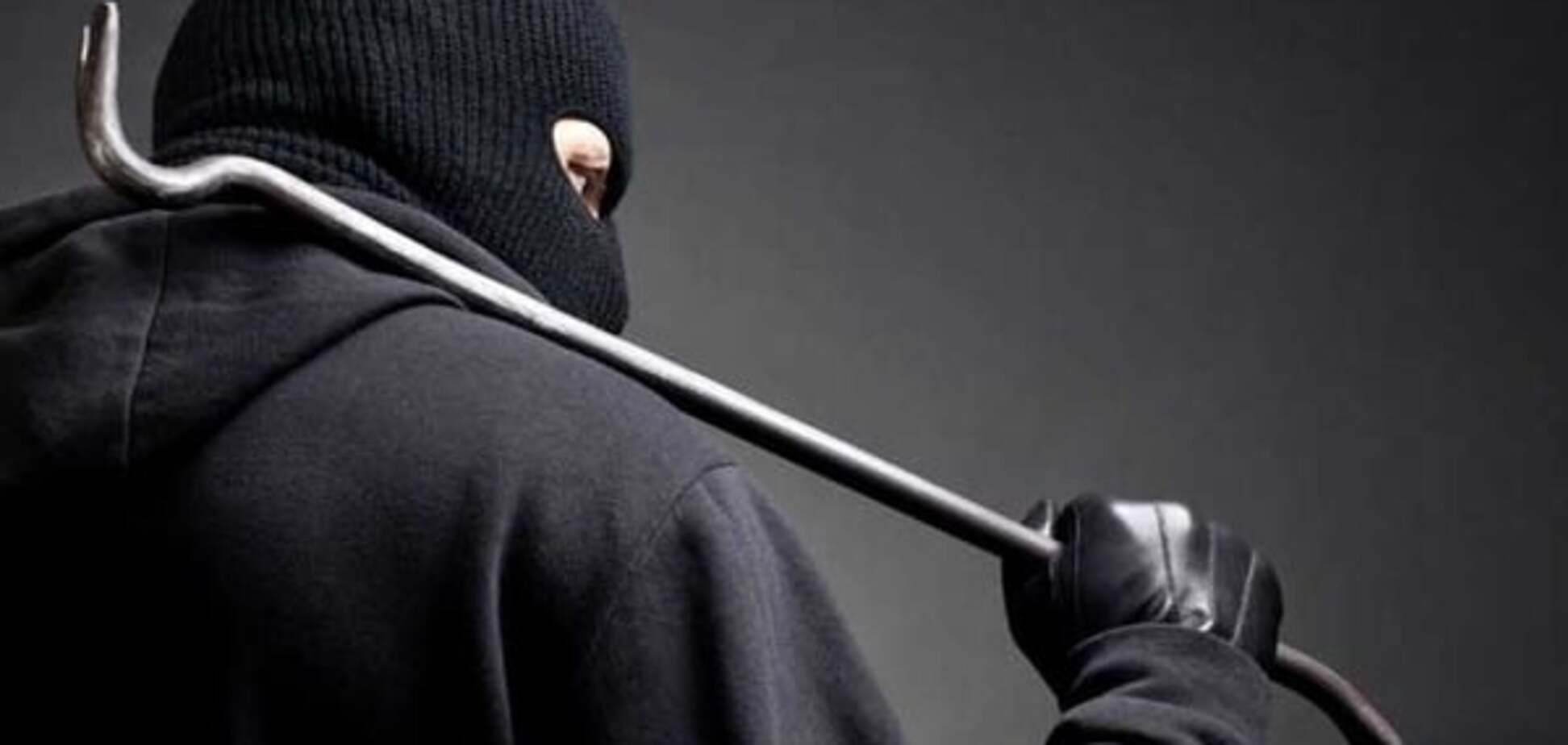 В соцсети киевлянка предупредила о грабителе, который орудует на Дарнице