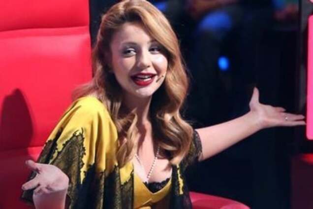 Кароль соблазняла Горбунова кружевным бюстгальтером на глазах у Осадчей